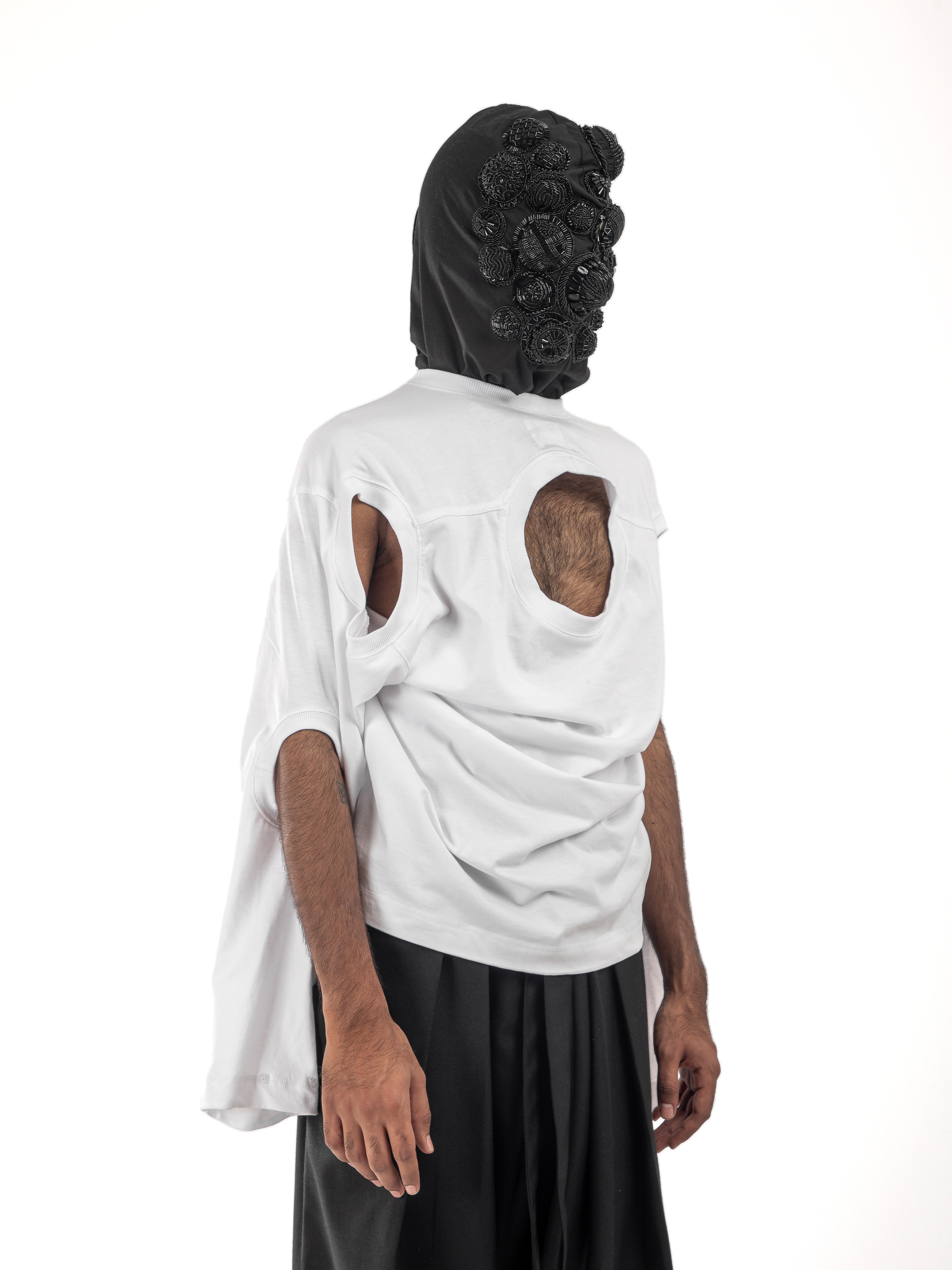 SIX HOLE TEE
