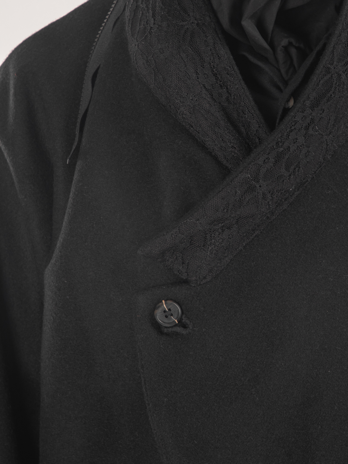 SHELTER JACKET