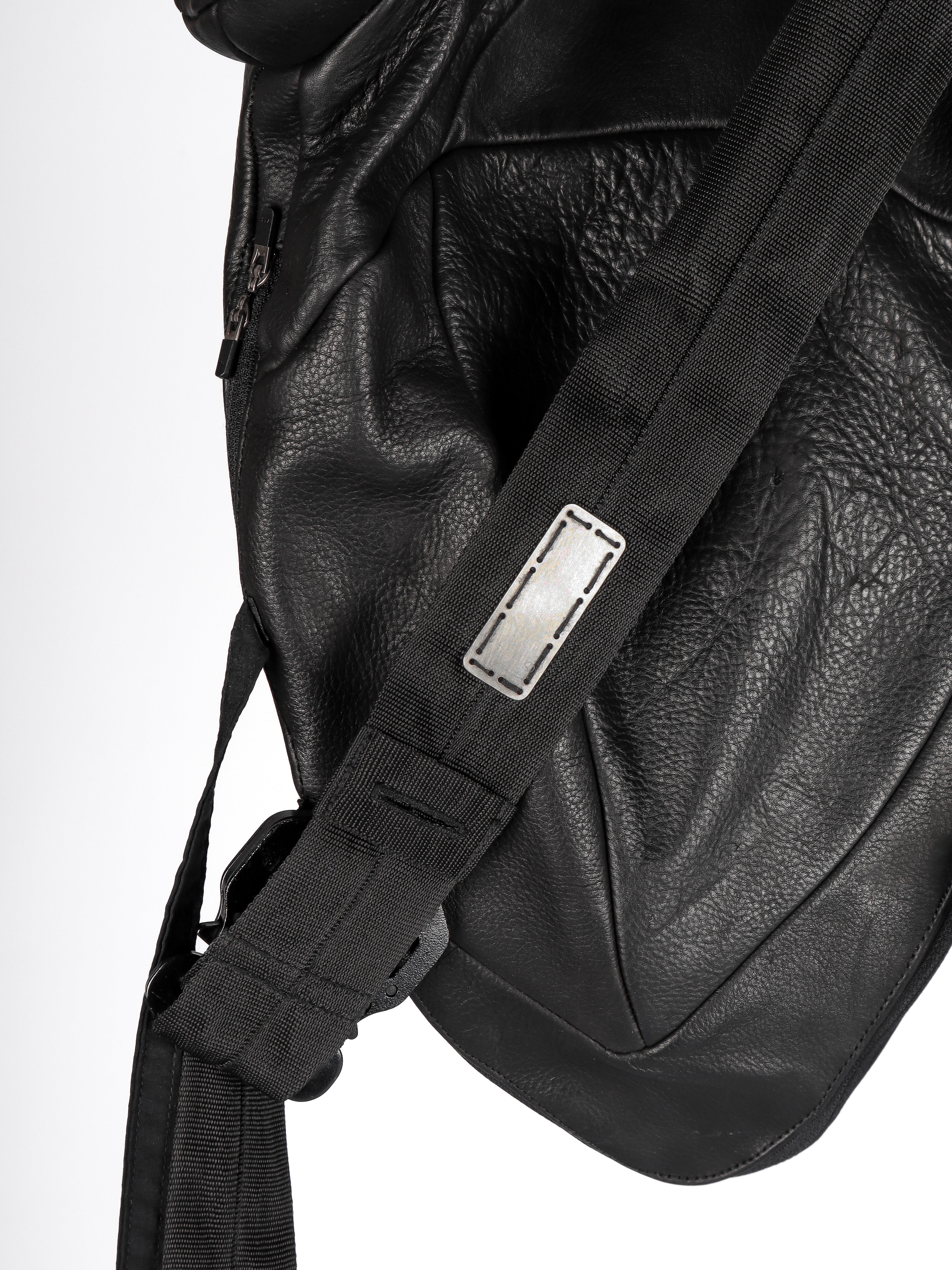 SHOULDER HYDRATION PACK