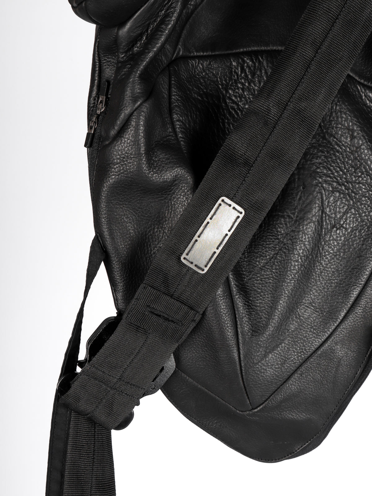 SHOULDER HYDRATION PACK